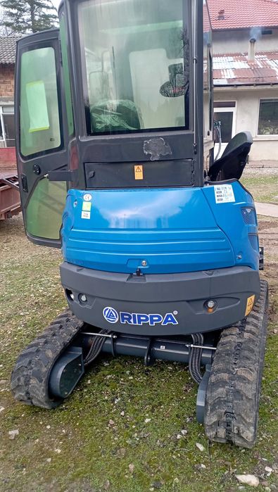 Продавам Багер Rippa R 22 Pro