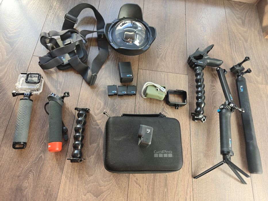 Go Pro 7 black + multe accesorii