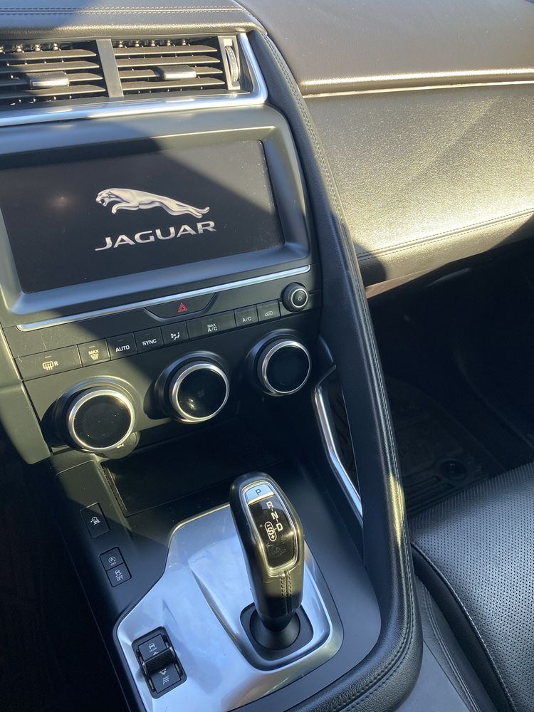 Vand jaguar e-pace fara schimburi