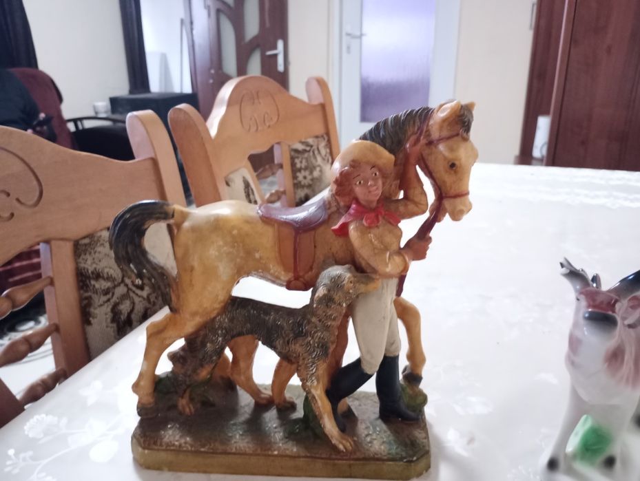 Vănd bibelouri decorative