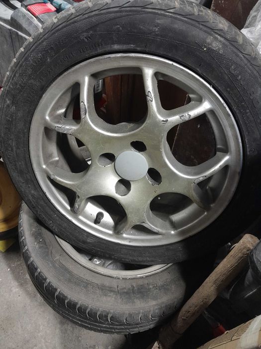 Джанти 4×100 със летни гуми Голф 2 .