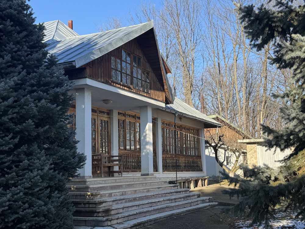 Casă şi teren zona rezidențială Lebăda Botoşani