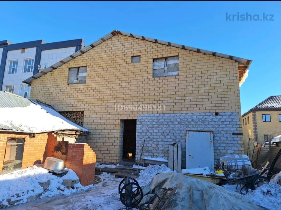 Дом в черновой отд. в центре города