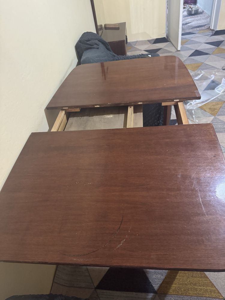 Стол полированный