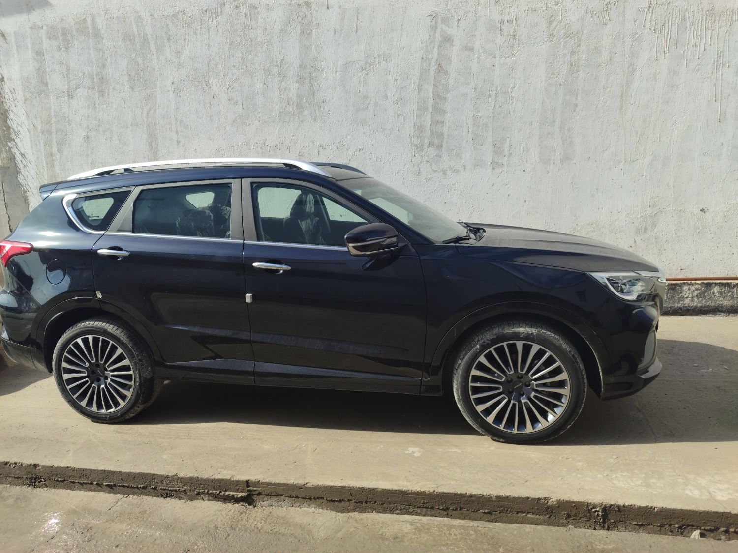JETOUR X70 2025-YIL 0.KM  5-YIL YOKI 150.000KM KAFOLAT mavjud
