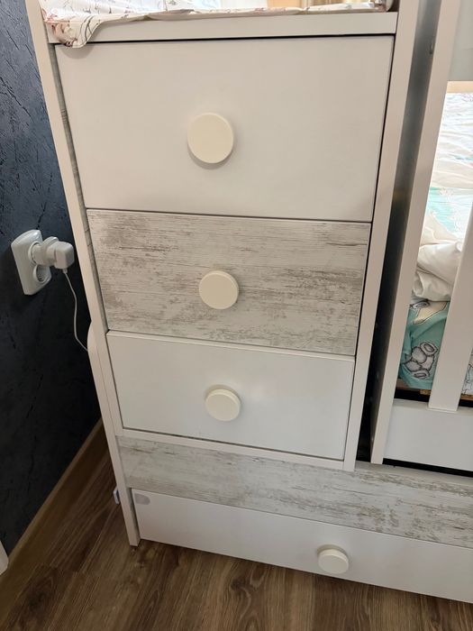 Трансформираща се бебешка кошара