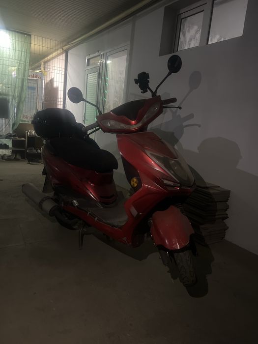 Wasat 150 kubli benzinli skuter sotiladi