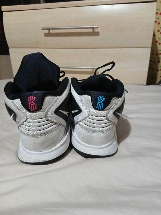 Баскетболни маратонки