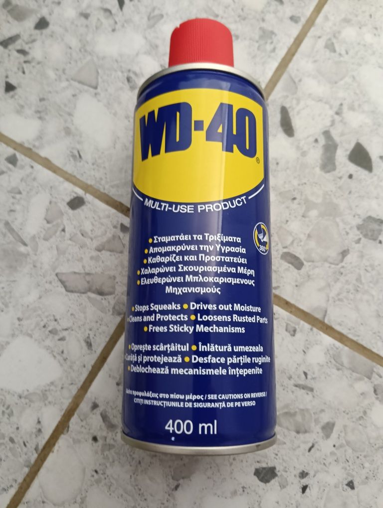 1 spray WD 40. La 20 lei.
