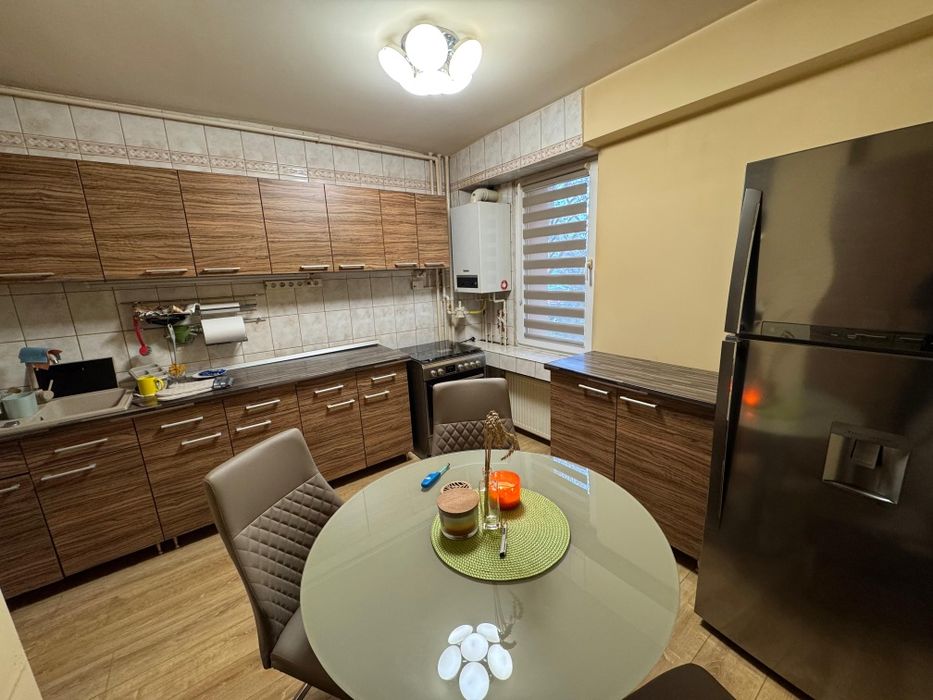 De inchiriat apartament