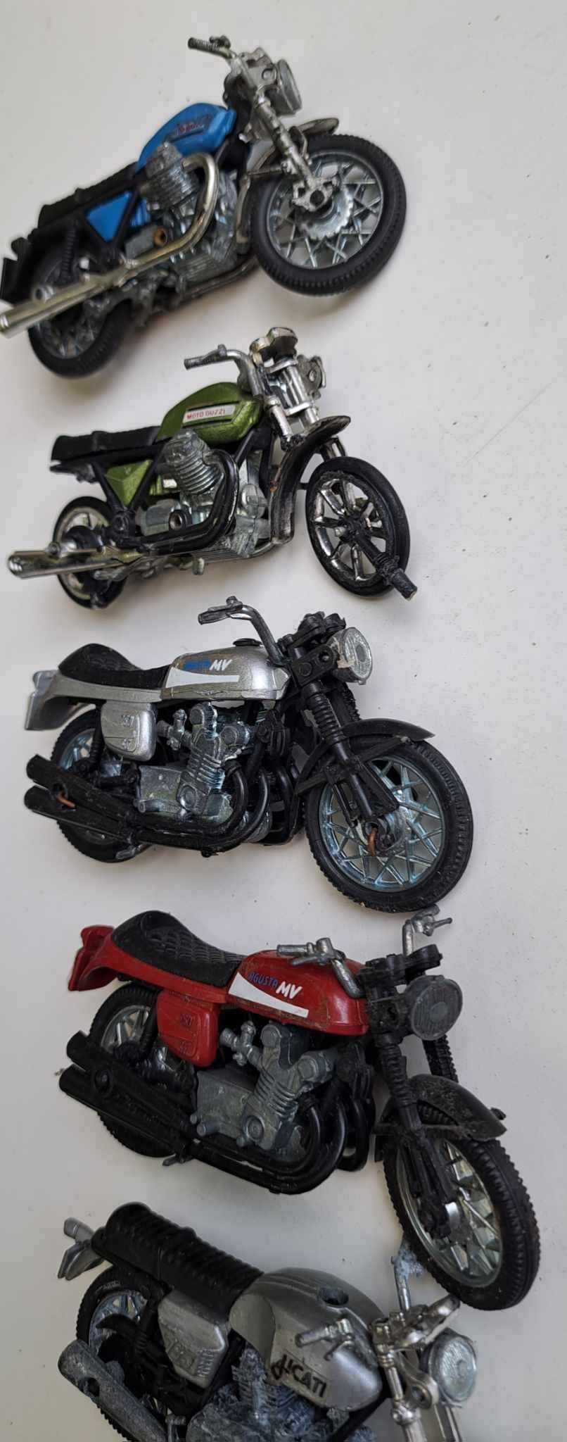 Мотоциклети 1:24 Polistil