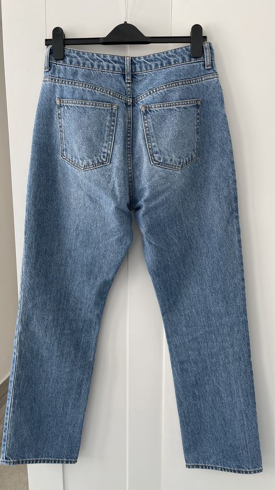 Blugi cu talie inalta H&M
