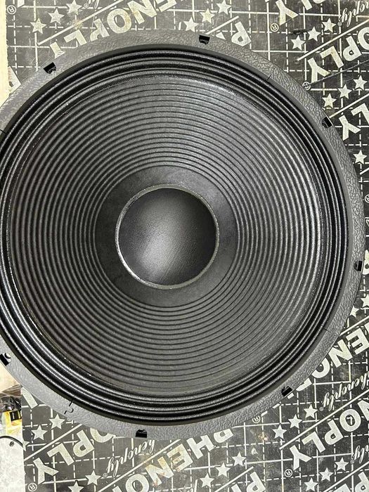 Продавам B&C 18TBX100
