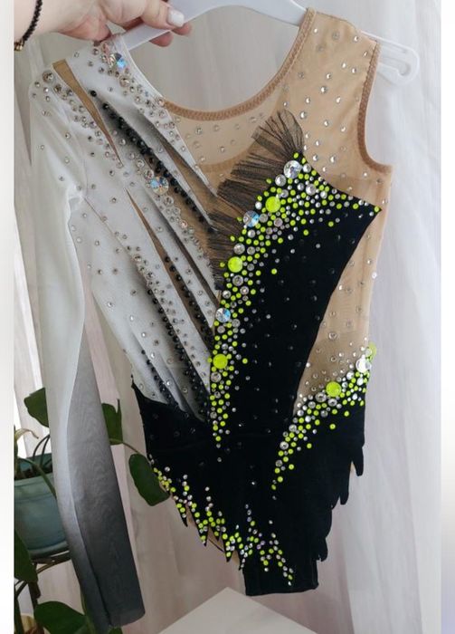 Продам купальник для гимнастики