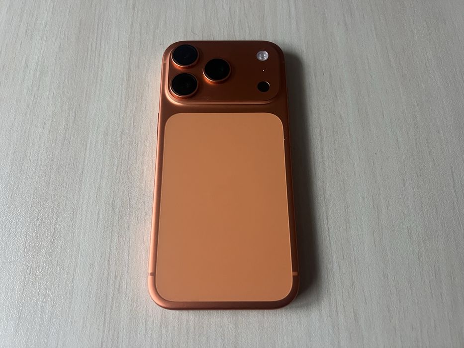 Продавам Apple iPhone 17 Pro 256GB