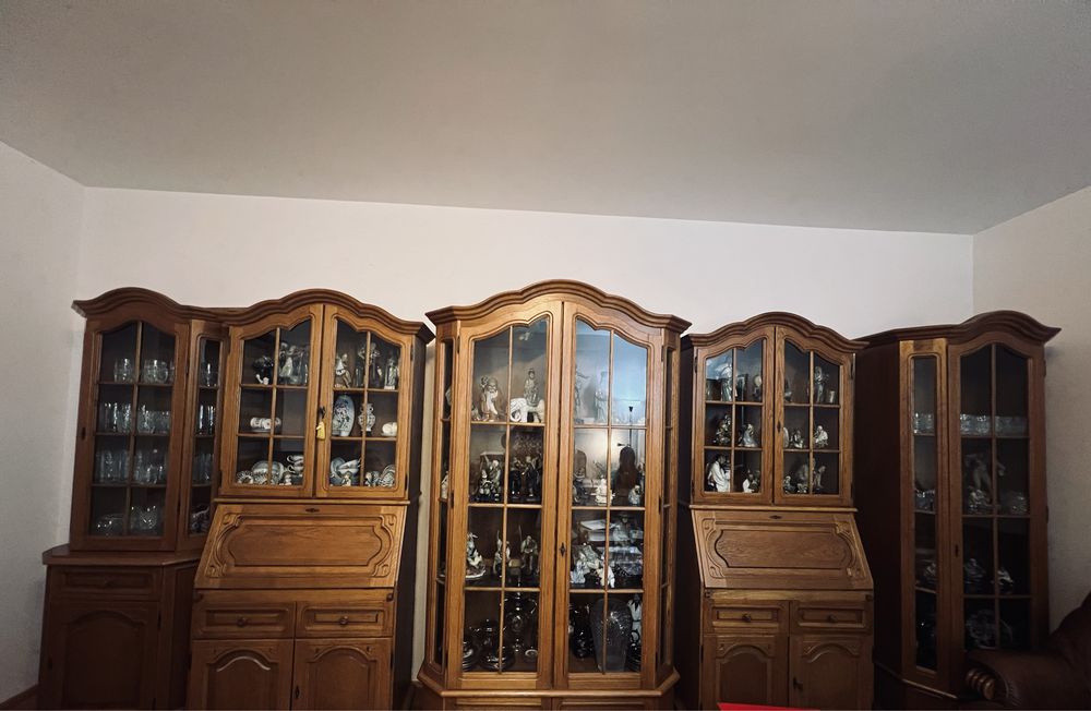 Mobilier din stejar masiv