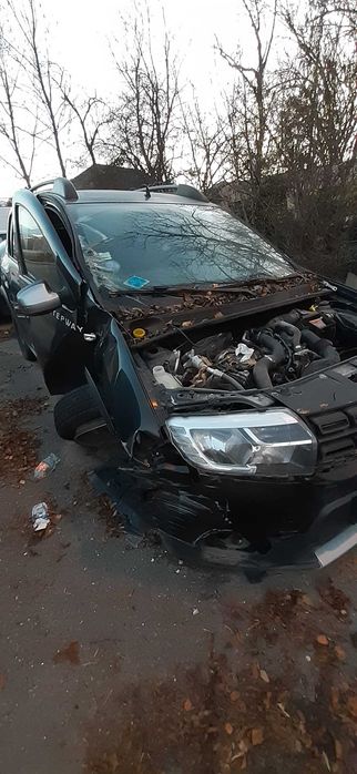 Vand Dacia Sandero an 2017 pentru dezmembrari
