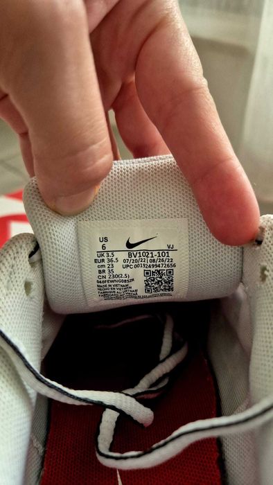 Pantofi sport Nike P-6000 – originali, noi, mărimea 36,5