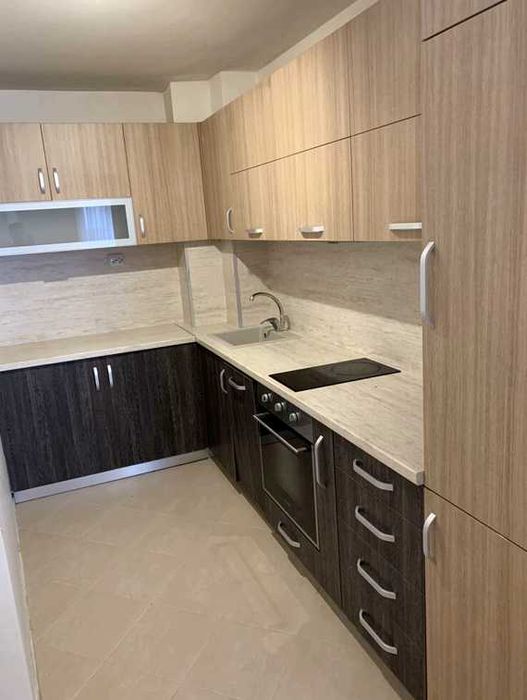 Дава се под наем Двустаен апартамент в Пловдив, Кършияка - 75 кв.м за 400 € - Снимка #1