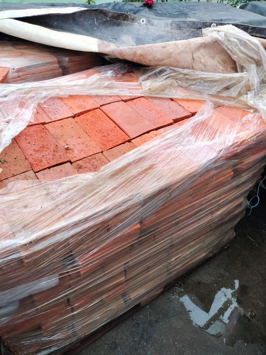 Vand cărămidă sobe