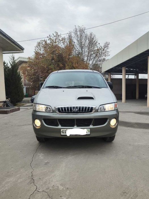 Минивен Hyundain Starex