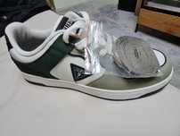 Papuci Guess     .