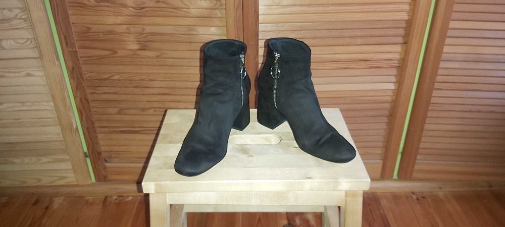 Botine negre Stradivarius