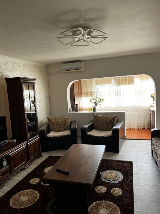 Vand apartament 3 camere zona centrala