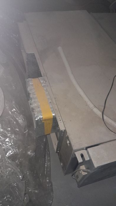 Потолочный вентилятор кондиционер  б/у хорошем состояние.