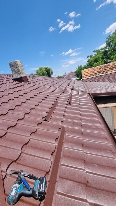 Acoperișuri complete meseriași profi reparații urgente.