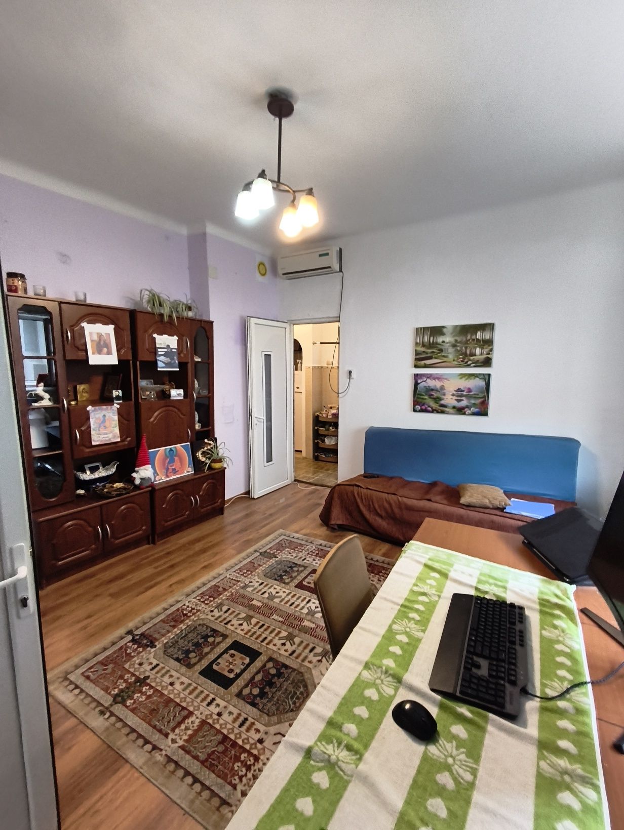 Apartament Capitol-Sala Sporturilor cu 3 camere, et 2/3, centrala gaze