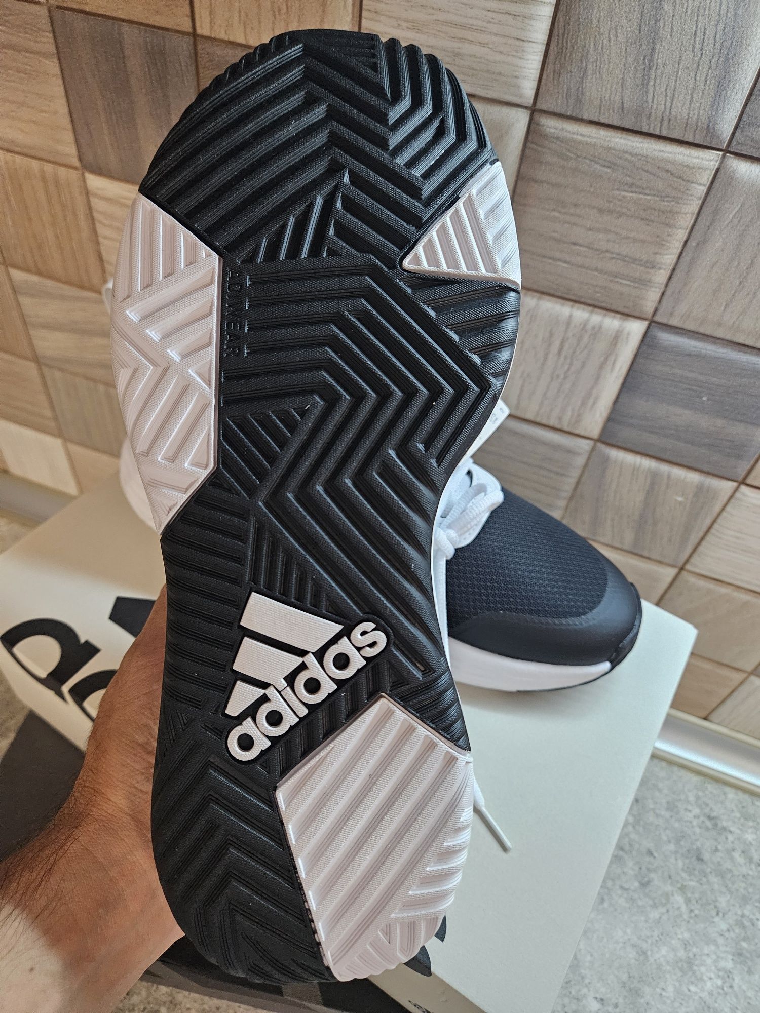 Adidas Basketball. Размер.US10.5 (44) Оригинал.