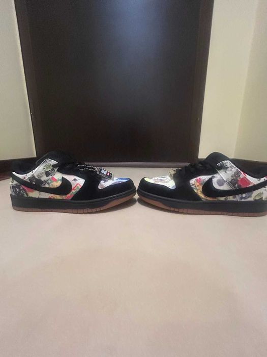 Нови обувки- Nike SB Dunk Low x Supreme "Rammellzee"