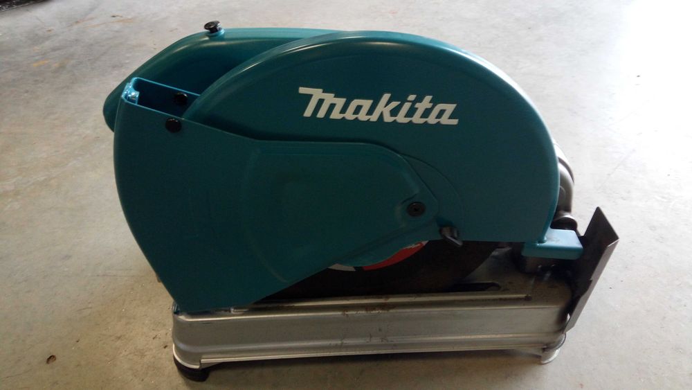 Металоотрезна машина Makita 2414EN