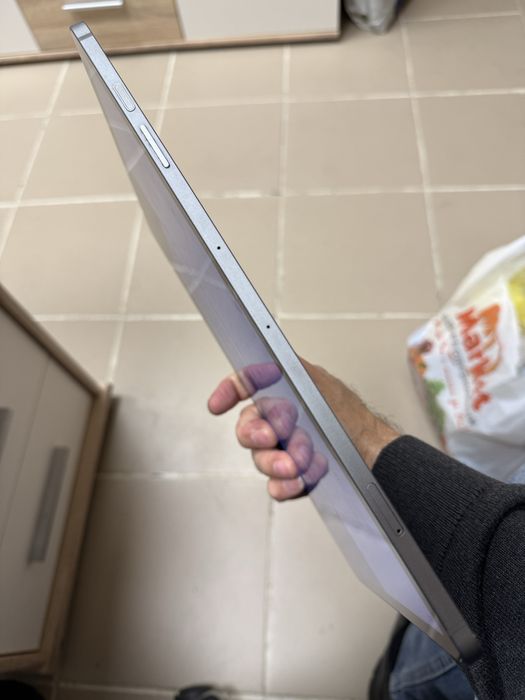 Таблет Samung Galaxy Tab S9 FE Plus + 8/128gb отличен