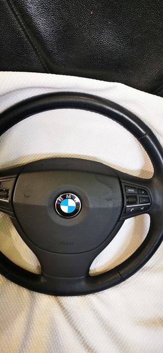 Продавам волан с еърбег за BMW F10/F11