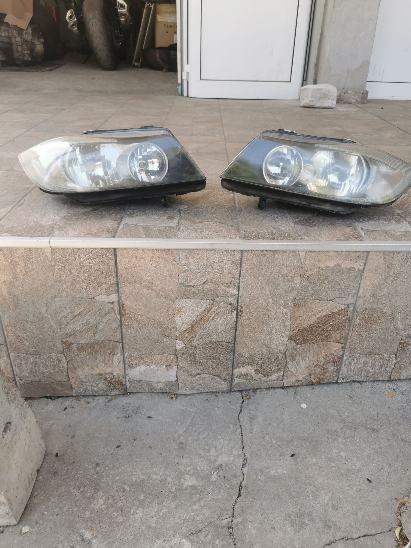 Фарове за BMW E90 Valeo