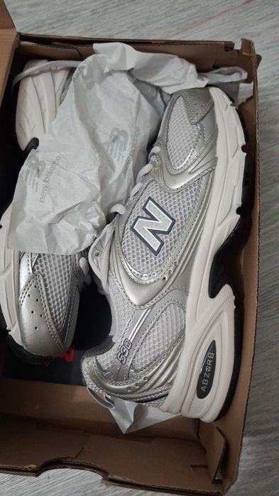 Кроссовки New Balance оригинал новые , серого цвета