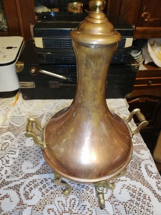 Vas vechi Bronz argintat interior cu robinet functional