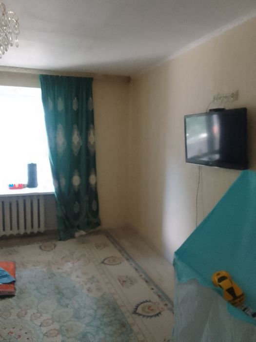 Квартира сатылады уш болме екиши этаж