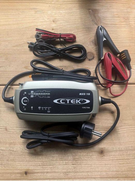 Redresor acumulatori CTEK MXS 10, 12V 10A