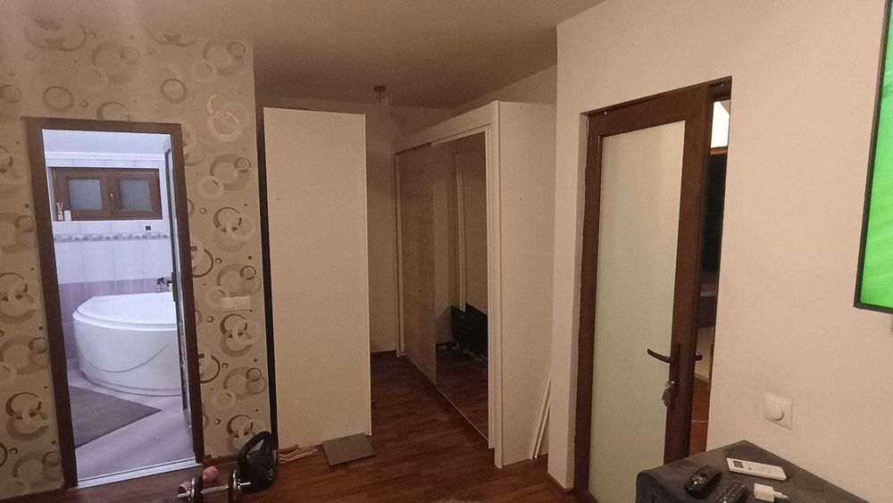 Camera de locuit gratuita ,barter servicii administrative