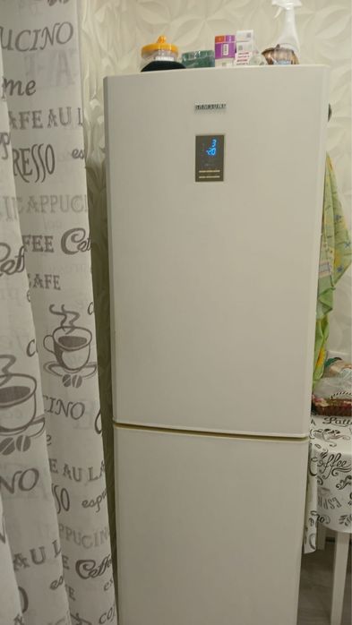 Продам холодильник