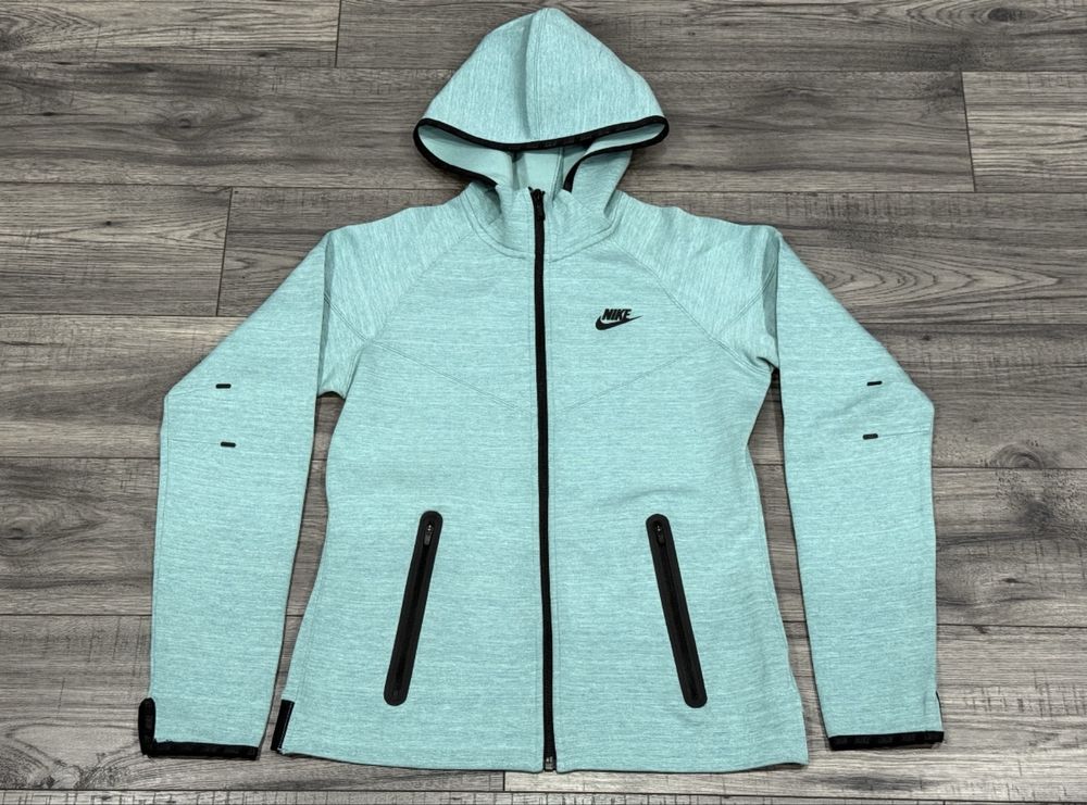 Дамски екип и суичър Nike XS/M