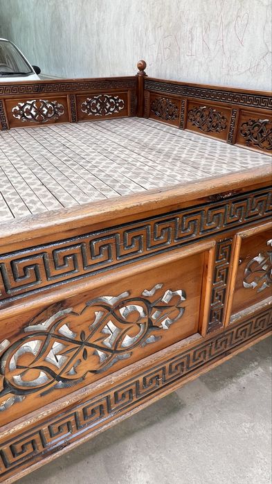 Тапчан  со столом для уюта вашего дома !