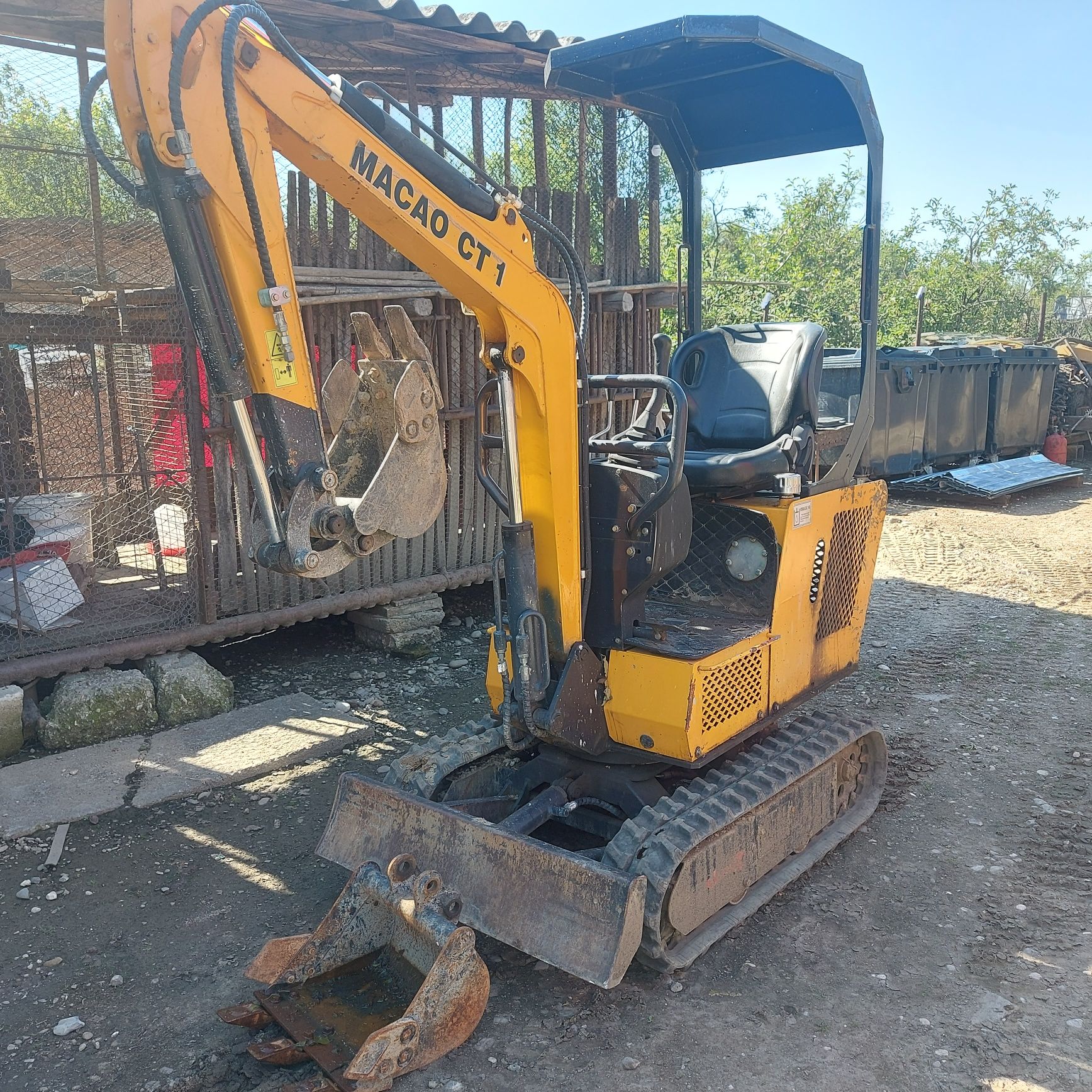 Excavator Macao  CT1