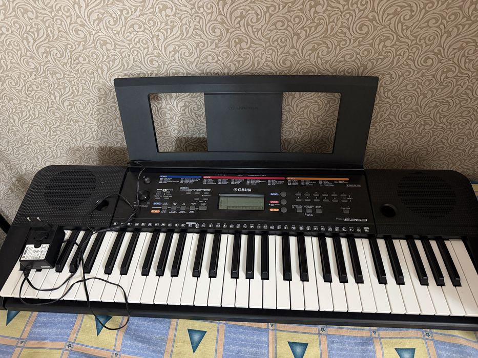 Yamaha синтезатор