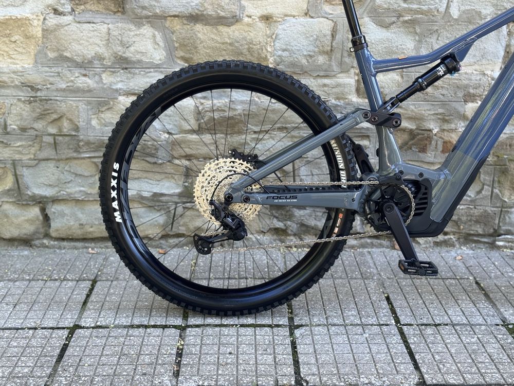 Електрически велосипед E-bike FOCUS JAM2 750 ( L размер)