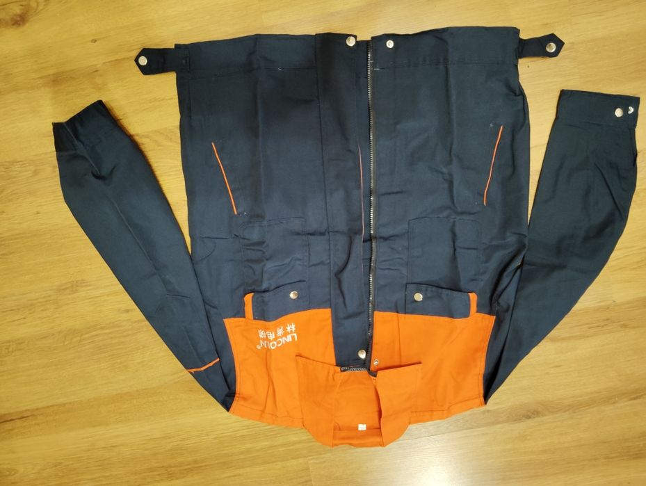 Продам спец.одежду 5000тг.