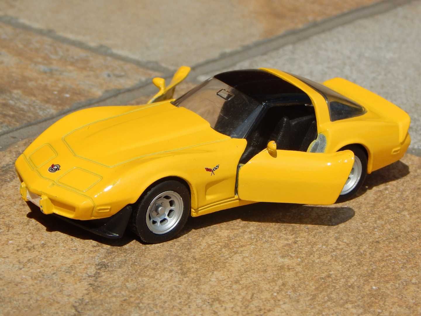 Macheta masina sport Chevrolet Corvette C3 1978 sc 1:39 Maisto